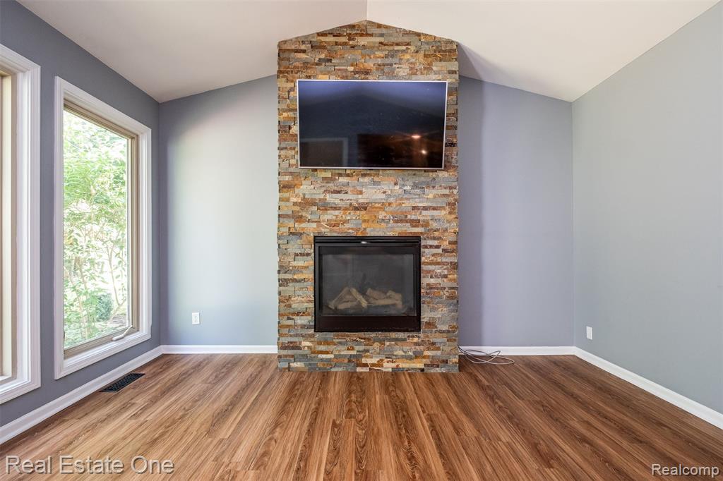 4079 Cumberland Court, Commerce Twp, MI 48390 — Photo 23