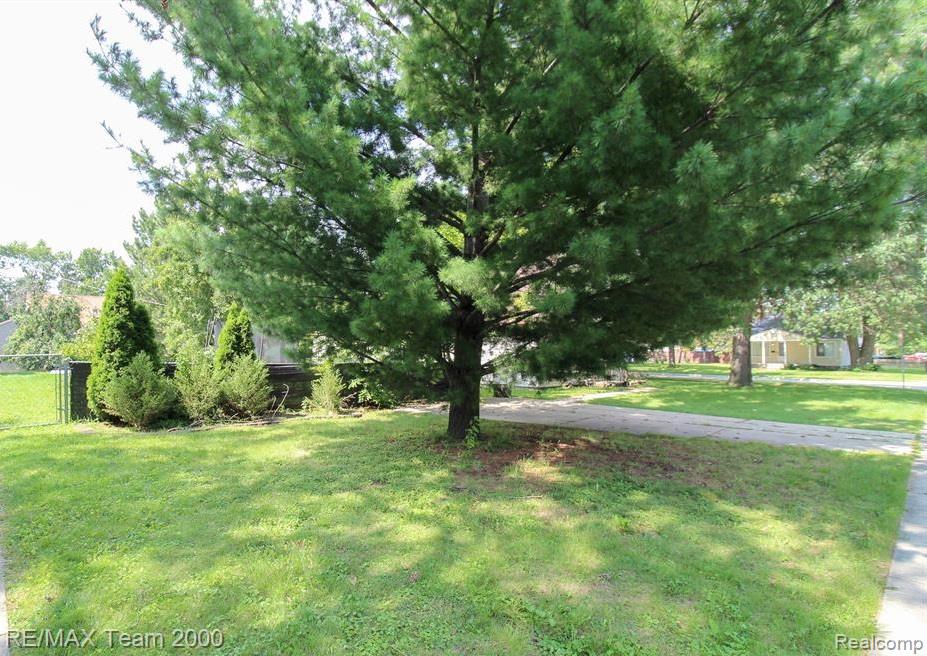 4612 Gertrude, Dearborn Heights, MI 48125 — front exterior
