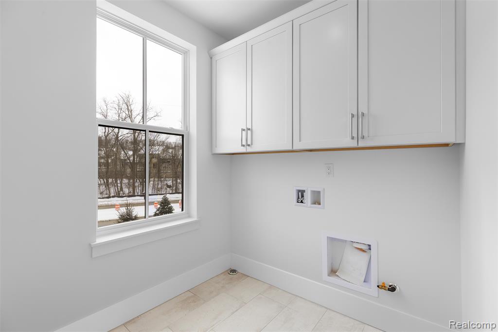 106 Apaloosa, Northville, MI, 48167