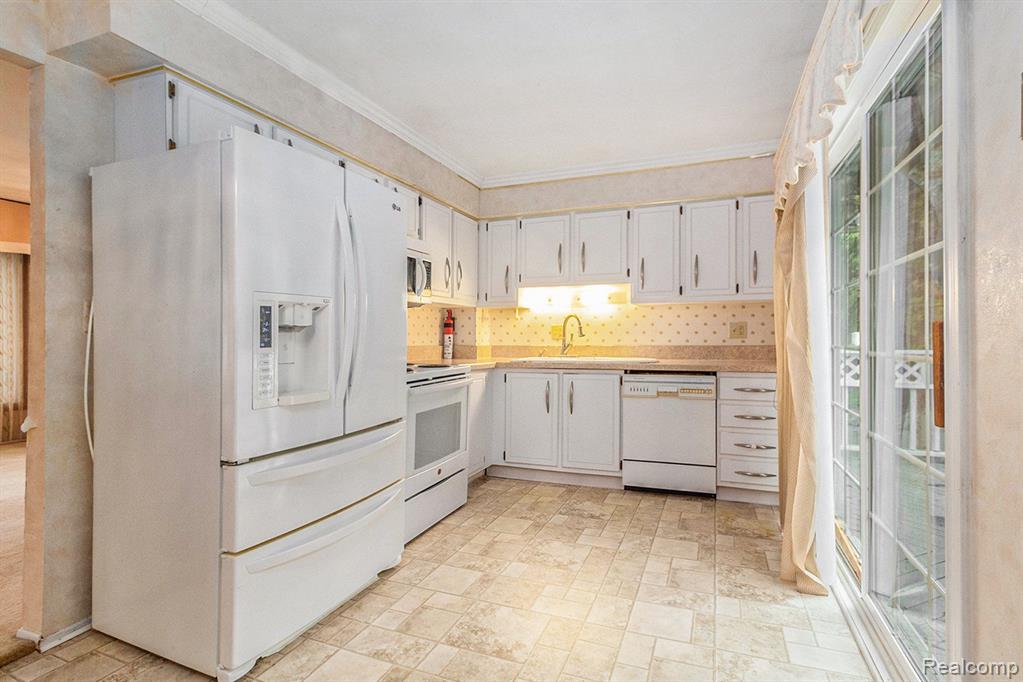6034 S Miami Street, Ypsilanti, MI 48197 — Photo 13