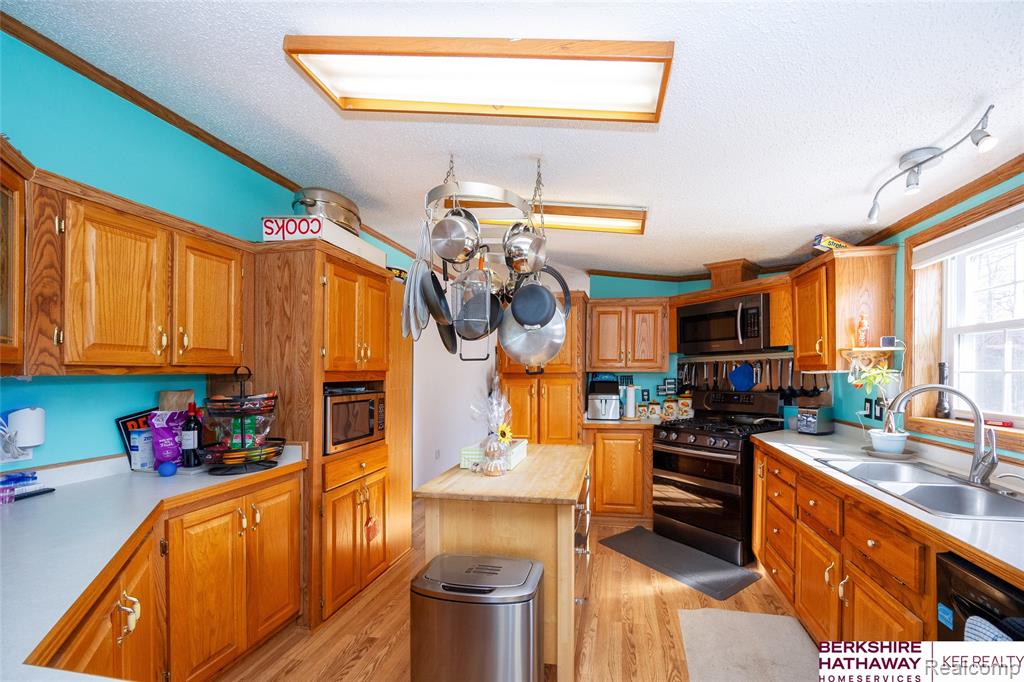 19090 Sumpter Road, Belleville, MI 48111 — Photo 59