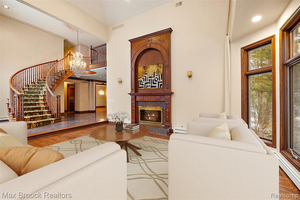 5148 Crest Knolls Court, Bloomfield Hills, MI 48302 — Photo 3