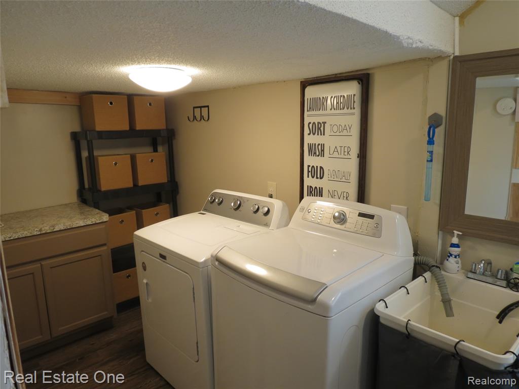 1648 Lombardy, Highland, MI 48356 — Photo 22