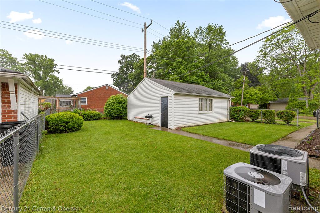26657 W Chicago, Redford, MI 48239 — Photo 26