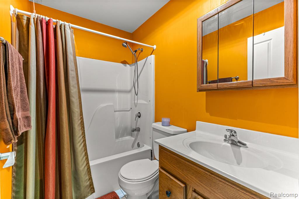524 Orchard Street, Wyandotte, MI 48192 — Photo 28
