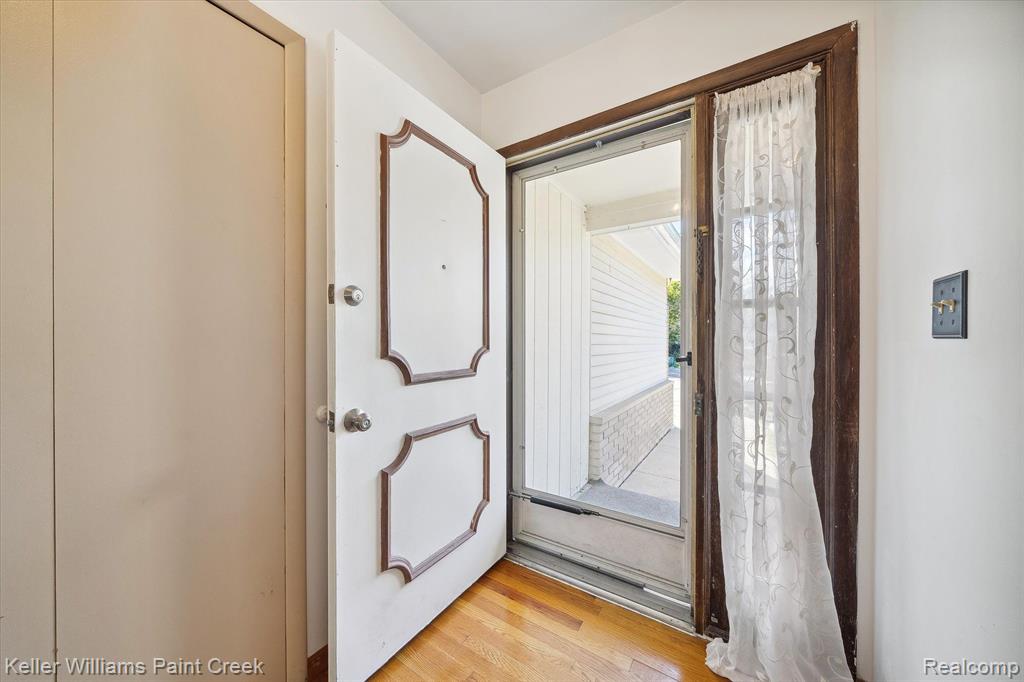 1852 MIDVALE Avenue, Ypsilanti, MI 48197 — Photo 6