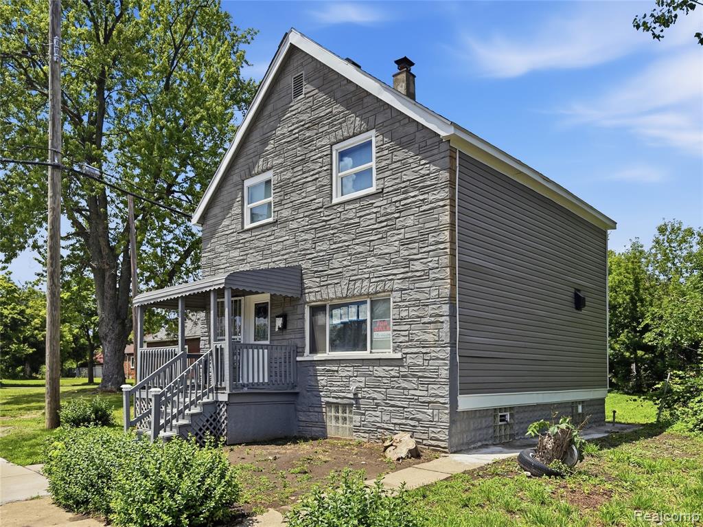 9325 E Warren Avenue, Detroit, MI 48214 — Photo 14