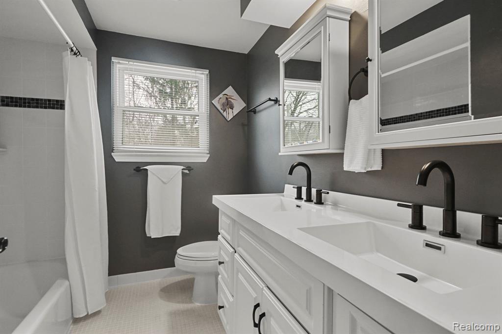 4414 BRANDYWYNE Drive, Troy, MI 48098 — Photo 20