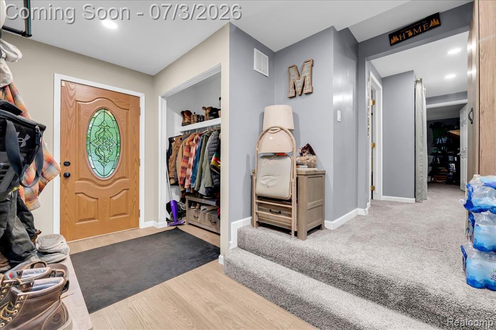 6514 Luanne Drive, Flushing, MI 48433 — Photo 4
