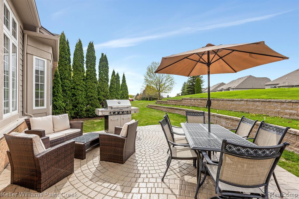 5504 Eagleview Court, Clarkston, MI 48348 — Photo 35