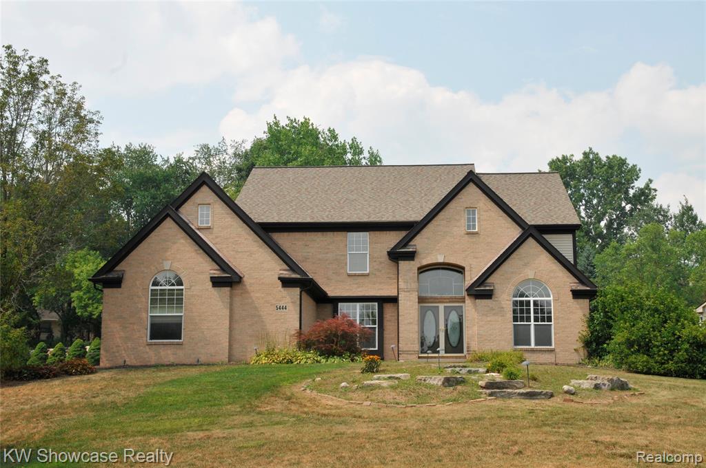 5444 BUELL Drive, Commerce Twp, MI 48382 — Photo 31