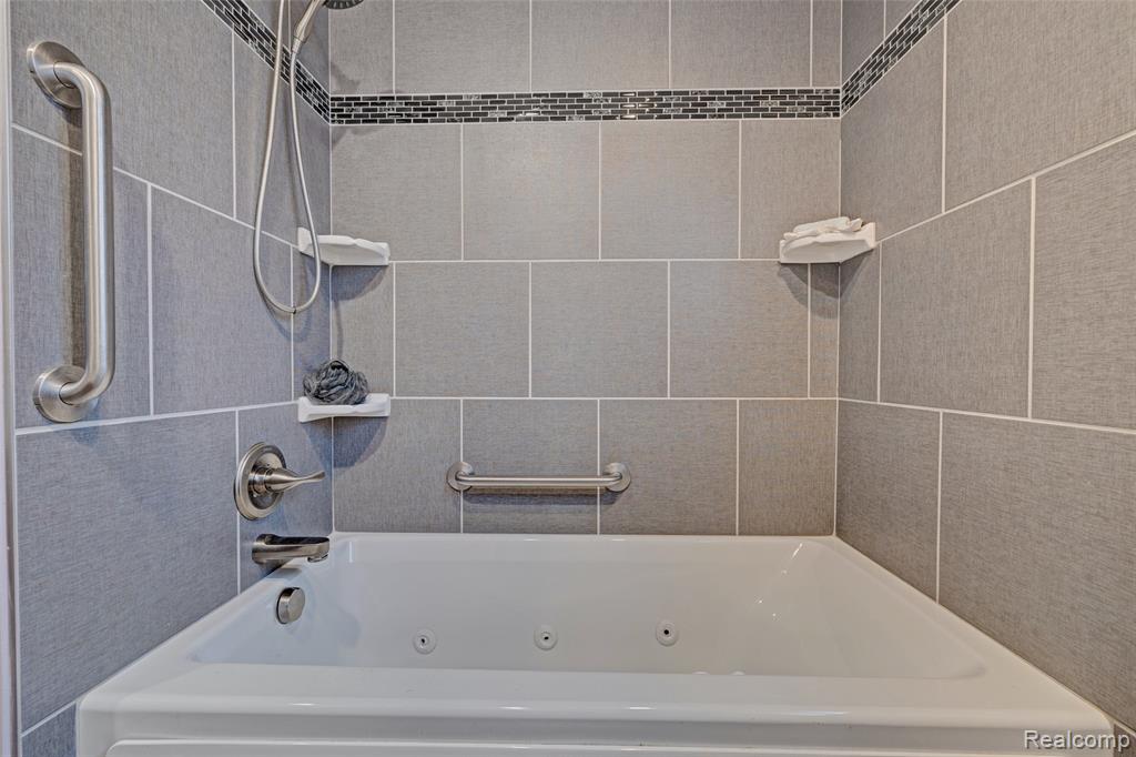8704 Edna Drive, Warren, MI 48093 — Photo 34