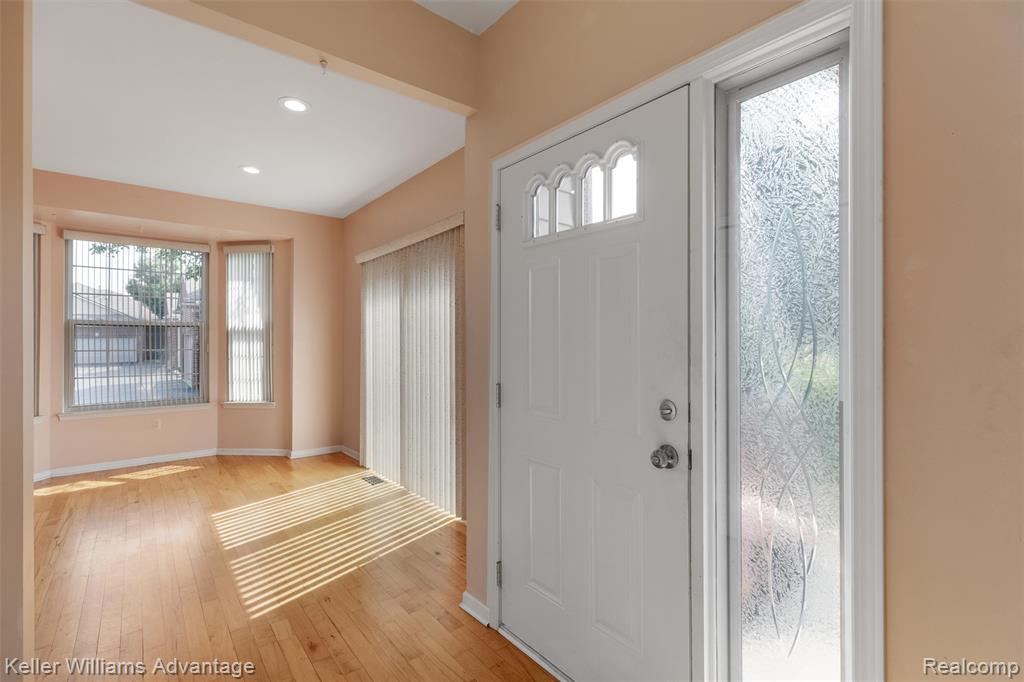 50003 Samuel Court, Shelby Twp, MI 48317 — Photo 4