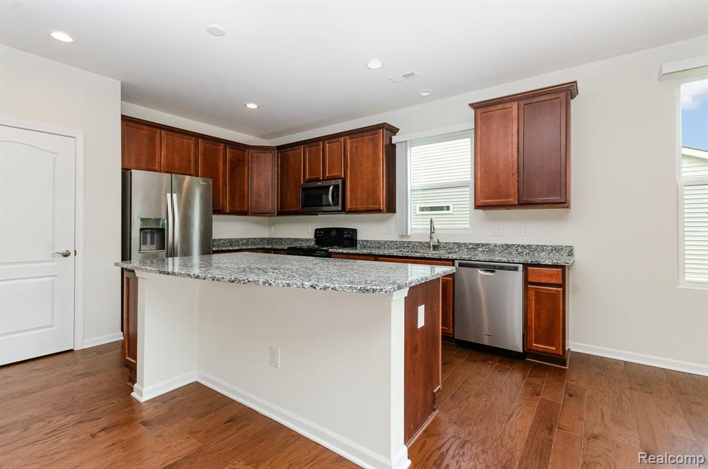 4000 Ashdale Way, Clarkston, MI 48348 — Photo 5
