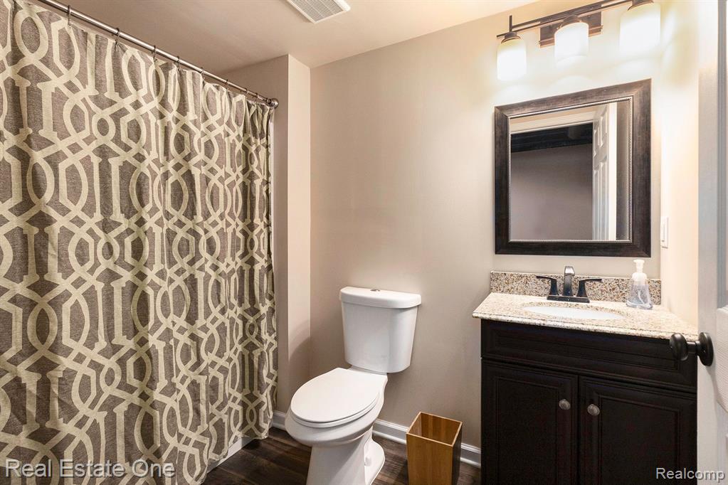 28406 OAKMONTE Circle E, New Hudson, MI 48165 — Photo 22