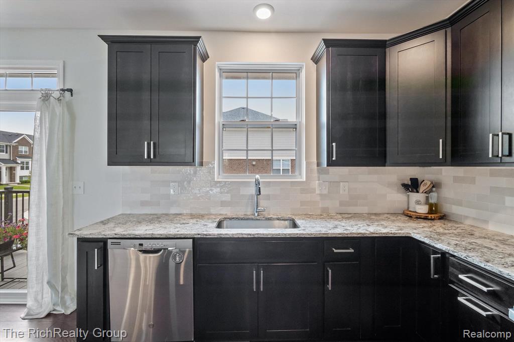49557 Cherry Hill Road, Canton, MI 48188 — Photo 15