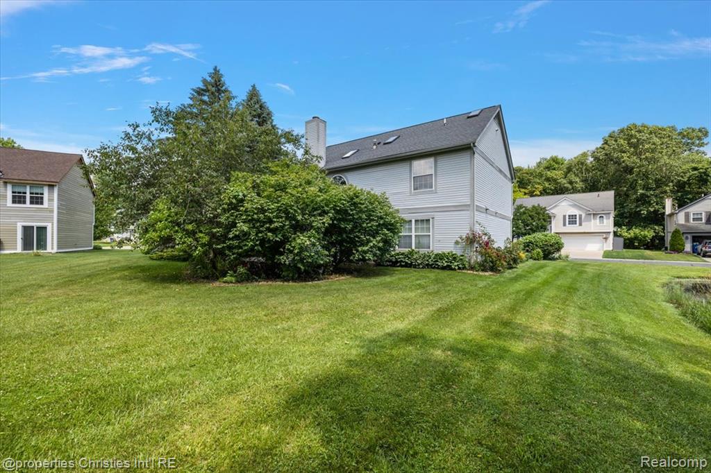 6873 Fox Lane, Waterford, MI 48327 — Photo 9