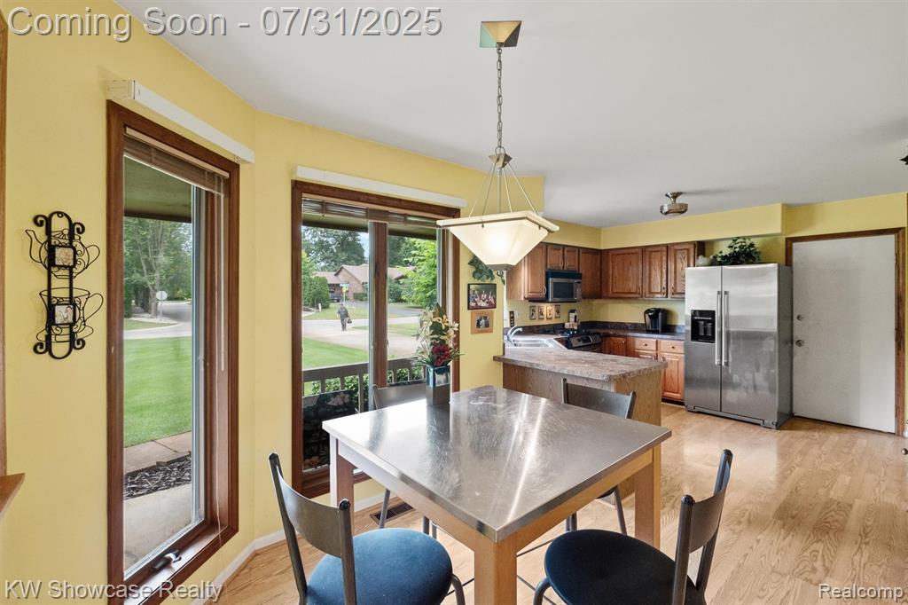 9523 Chaumont Drive, Commerce Twp, MI 48382 — Photo 8