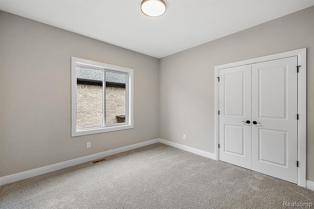 55308 HANFORD Court, Utica, MI 48316 — Photo 29