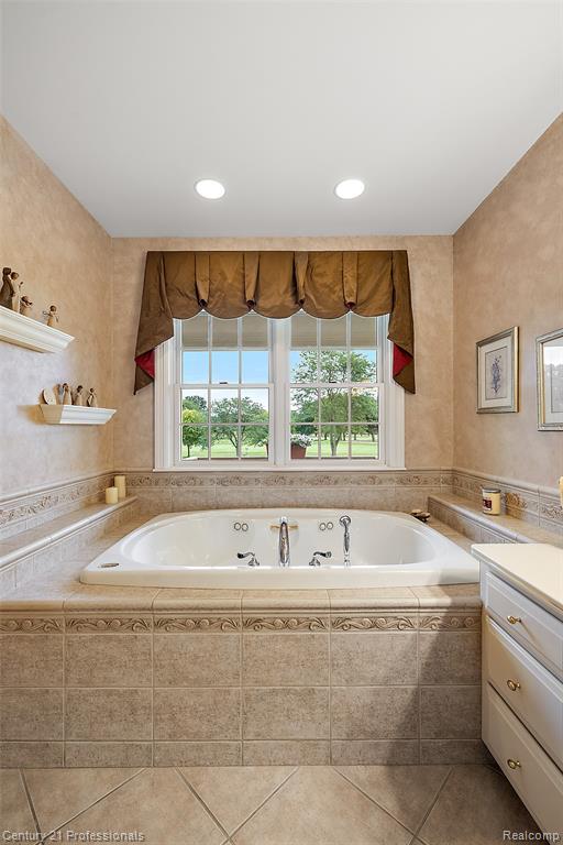 9310 Fairway Trail, Grand Blanc, MI 48439 — Photo 47