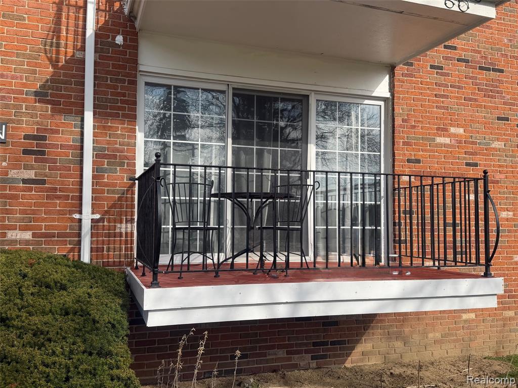 454 Fox Hills Drive N, Bloomfield Hills, MI 48304 — Photo 15