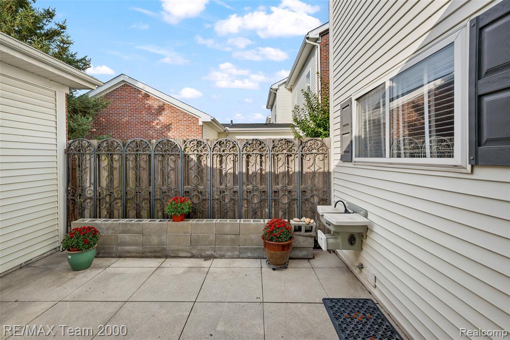 21723 Garrison Street, 23, Dearborn, MI 48124 — Photo 17