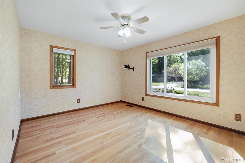 8830 Voigt Avenue, Grosse Ile, MI 48138 — Photo 19