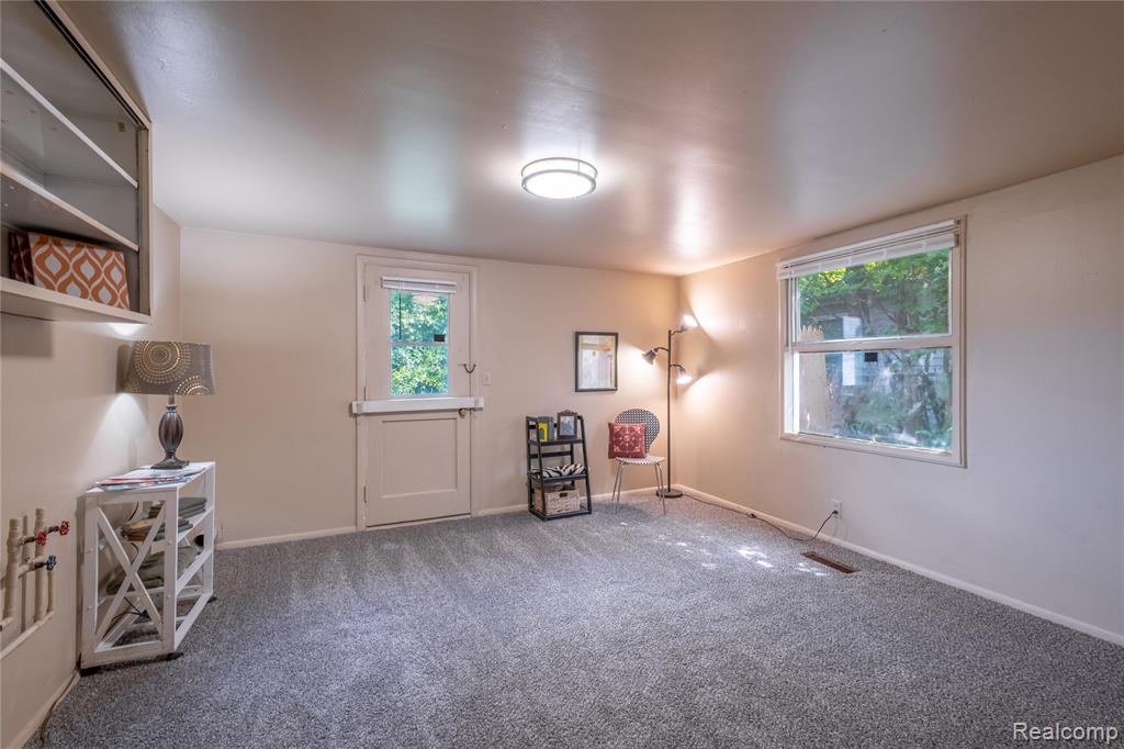 1814 Carmanbrook Parkway, Flint, MI 48507 — Photo 12