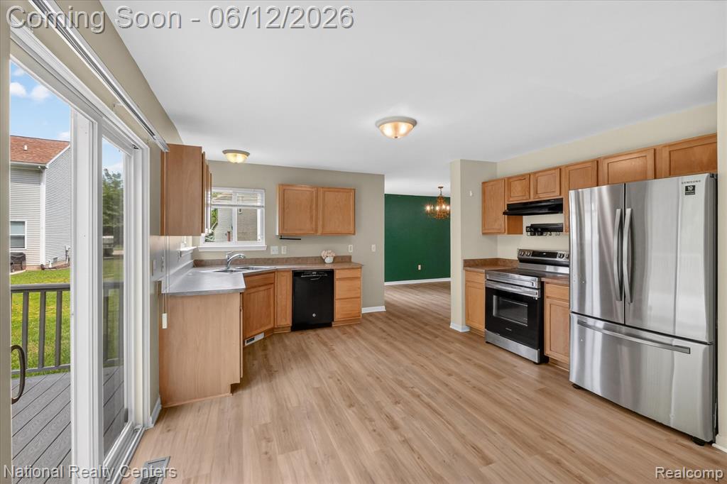 8525 BERKSHIRE Drive, Ypsilanti, MI 48198 — Photo 15