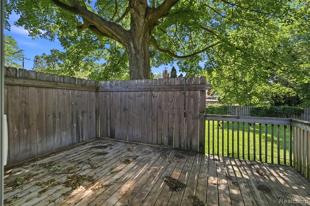 27315 Lathrup Boulevard, Lathrup Village, MI 48076 — Photo 24