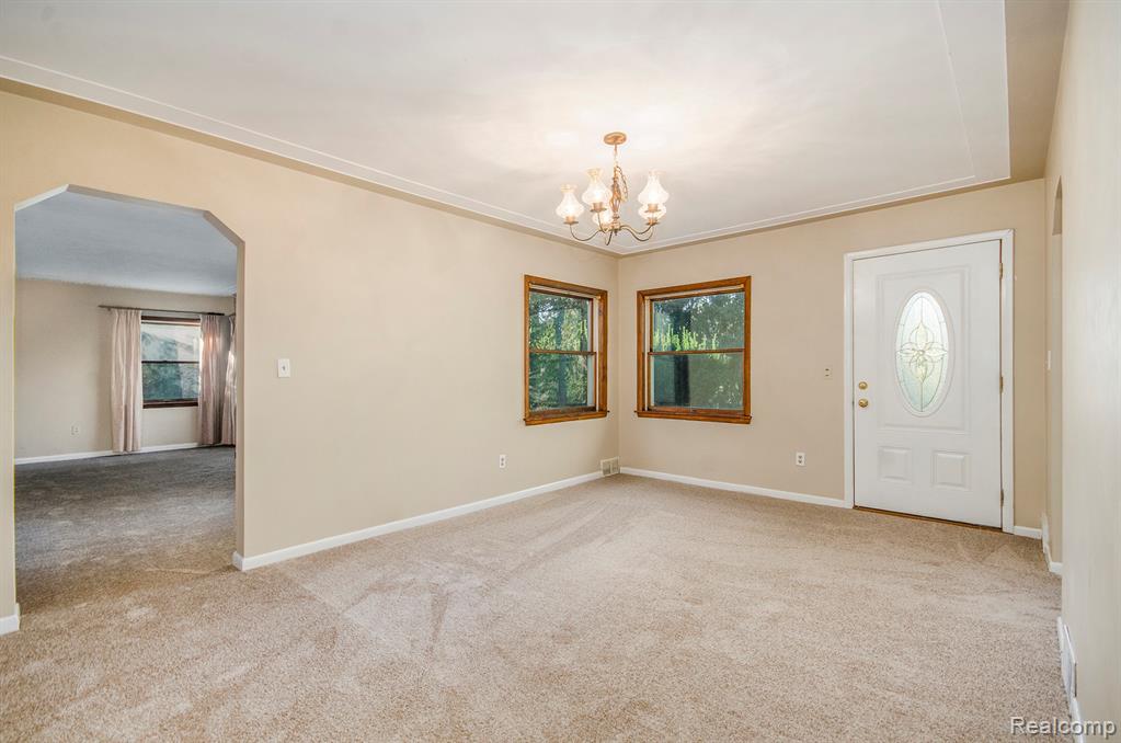 8344 Ellis Road, Clarkston, MI 48348 — Photo 28