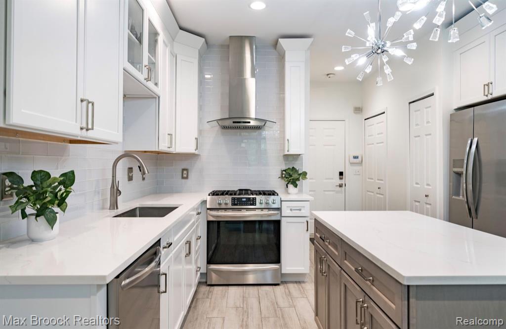 4344 Gateway Circle, West Bloomfield, MI — Photo 12