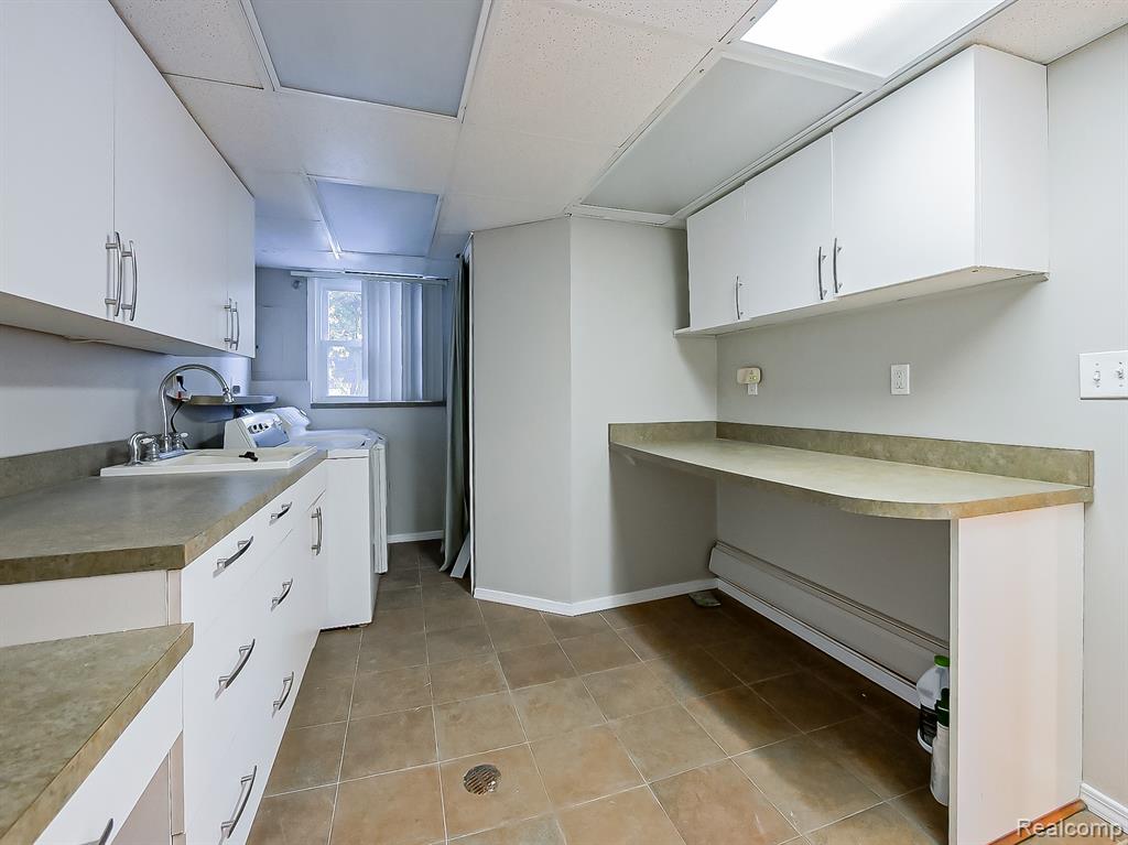 3730 Eastbourne Drive, Troy, MI 48084 — Photo 34
