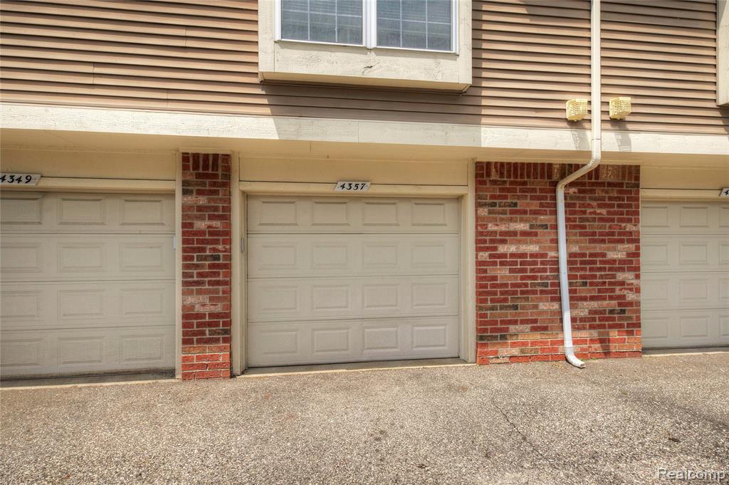 4357 Deeside Drive, Brighton, MI 48116 — Photo 25