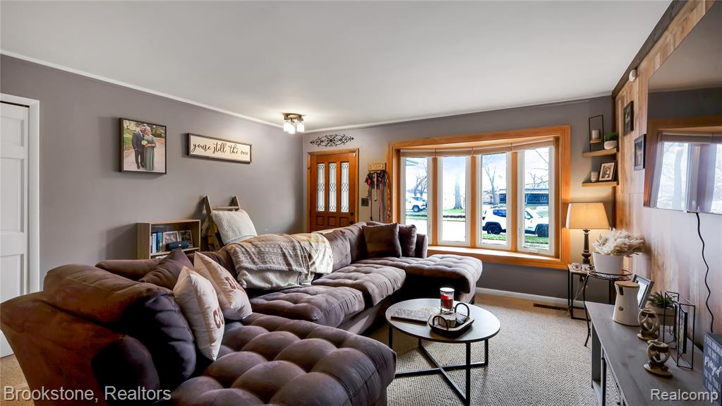 3992 Longmeadow Drive, Trenton, MI 48183 — Photo 8
