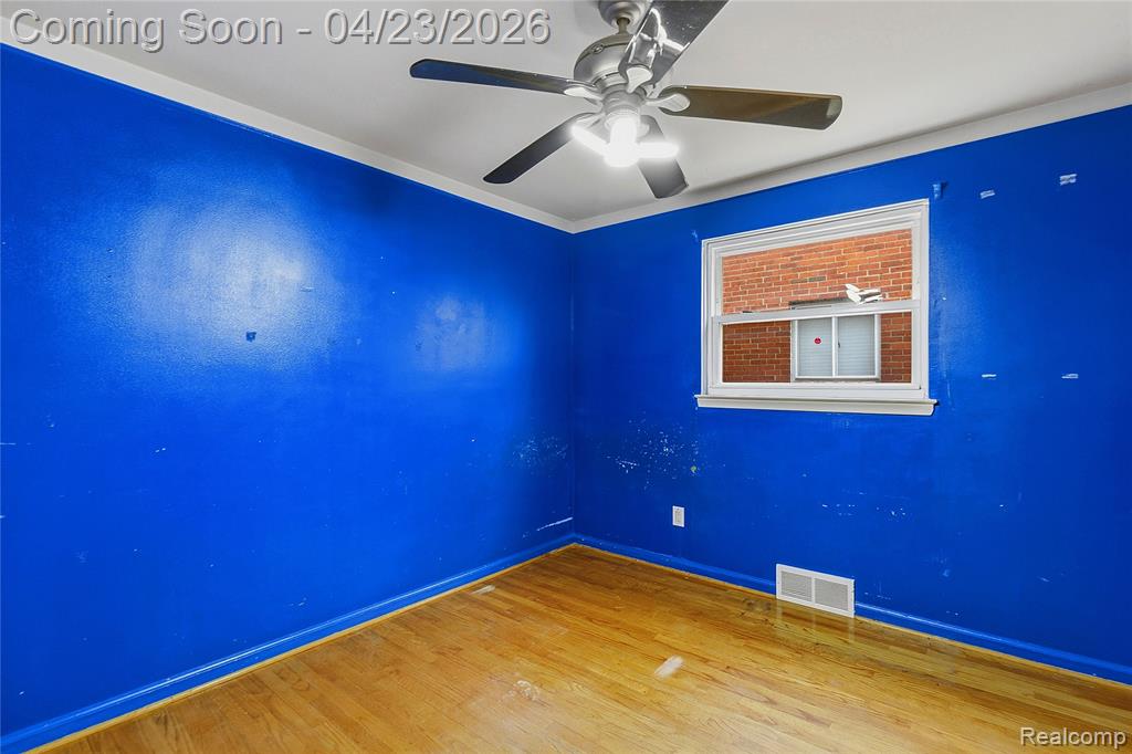 9538 Hazelton, Redford, MI 48239 — Photo 11