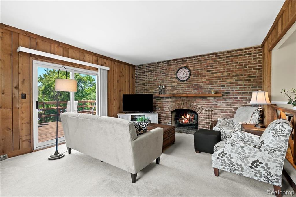 8876 Sandy Crest Drive, White Lake, MI — Photo 9