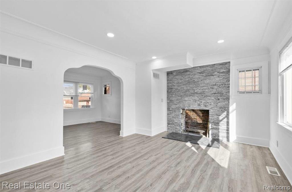7305 APPOLINE Street, Dearborn, MI 48126 — Photo 4