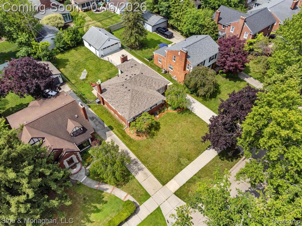 977 ROSLYN Road, Grosse Pointe Woods, MI 48236 — Photo 48