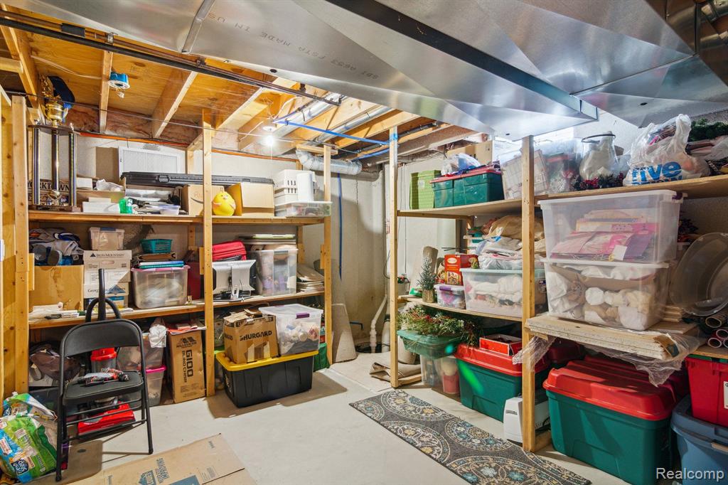 387 TORRINGTON Drive W, Canton, MI 48188 — Photo 46