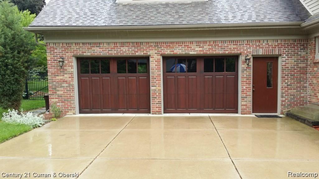 601 Crescent Drive, Dearborn, MI 48124 — Photo 2
