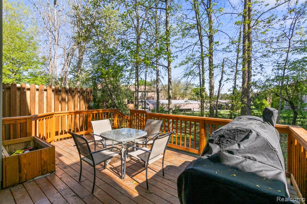 42036 SARATOGA Circle, Canton, MI 48187 — Photo 24