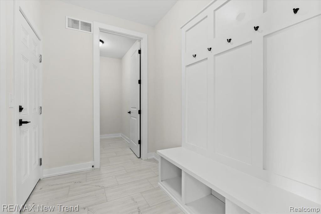 8541 Joseph Street, Commerce Twp, MI 48382 — Photo 22