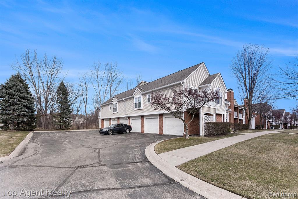 56284 TROON N, Shelby Twp, MI 48316 — Photo 25