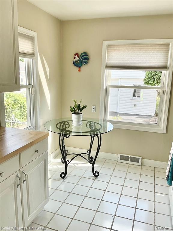 880 E Rowland Avenue, Madison Heights, MI 48071 — Photo 9