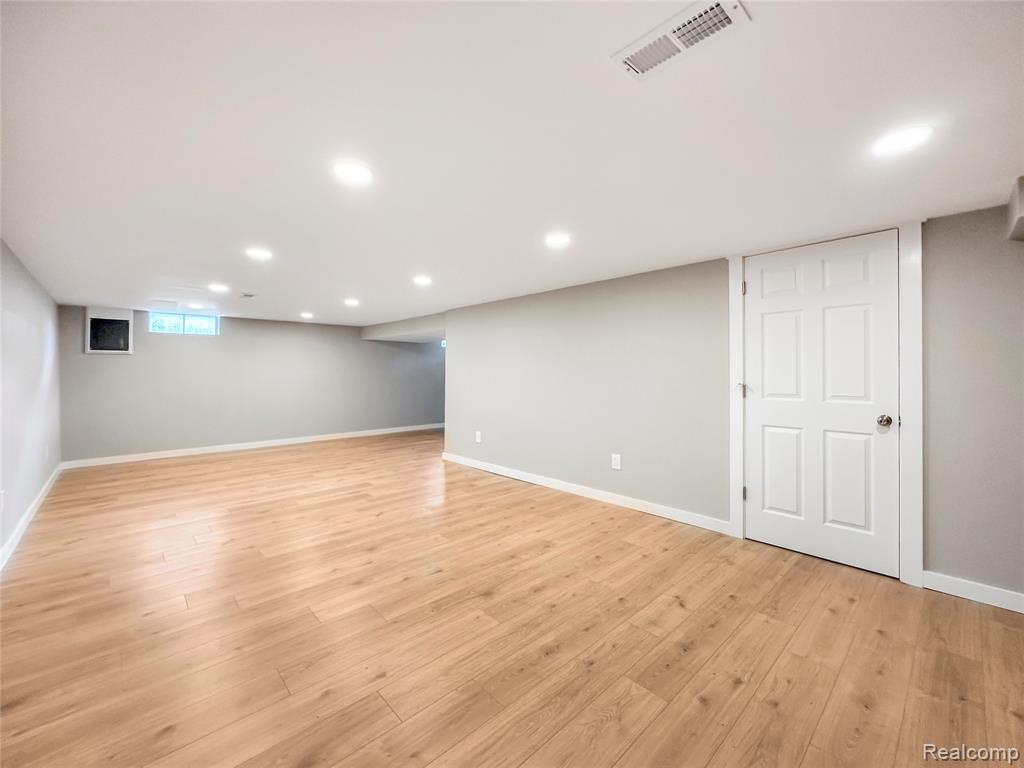 5552 Liberty Bell Road, Grand Blanc, MI 48439 — Photo 20