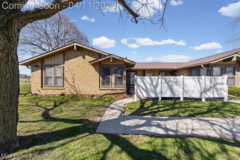 2671 Roundtree Drive Roundtree Drive, 4, Troy, MI 48083 — Photo 2