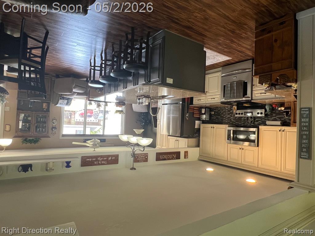 682 Queens Way, Canton, MI 48188 — Photo 4