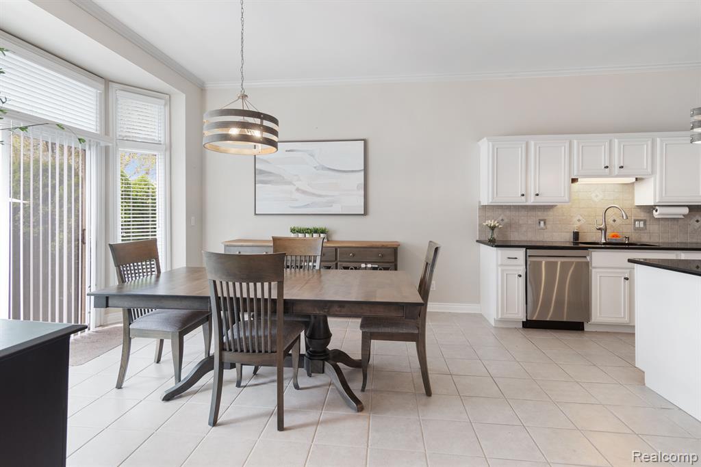56543 BIRKDALE Drive, Macomb, MI 48042 — Photo 9