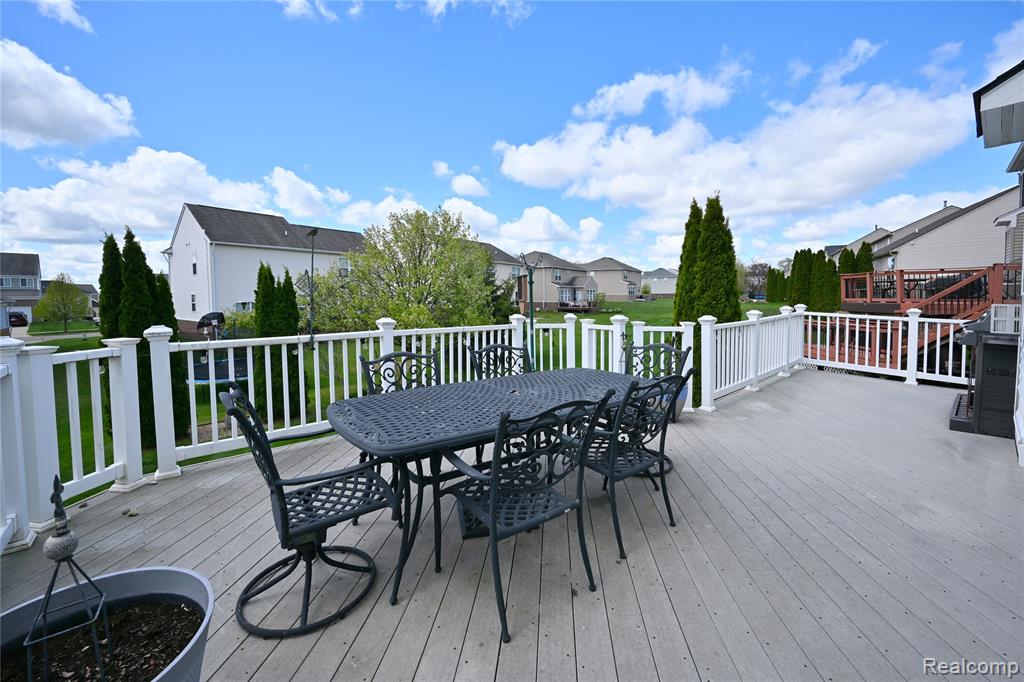 57813 Cider Mill Drive, New Hudson, MI 48165 — Photo 16